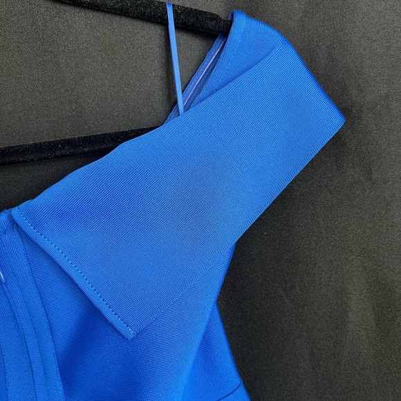 💙 NWOT Elegant Cobalt Blue Off-Shoulder Bandage Dress | Women’s Medium - Picture 12 of 14